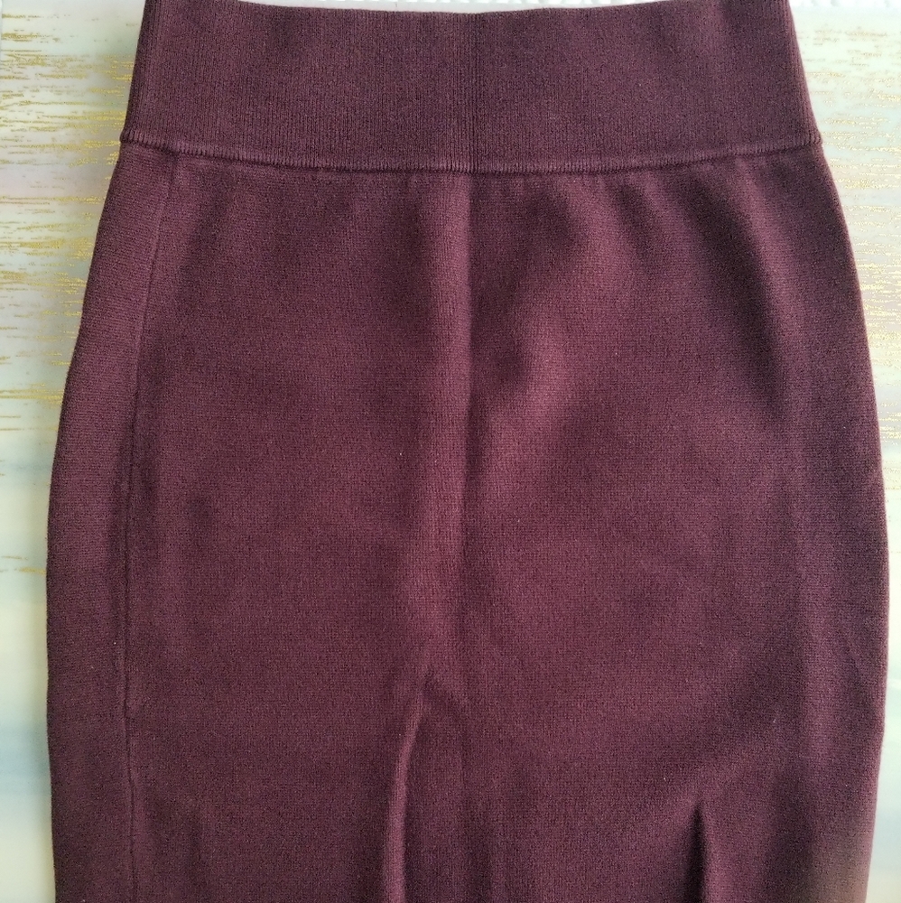 Express sz medium burgundy pencil skirt stretch